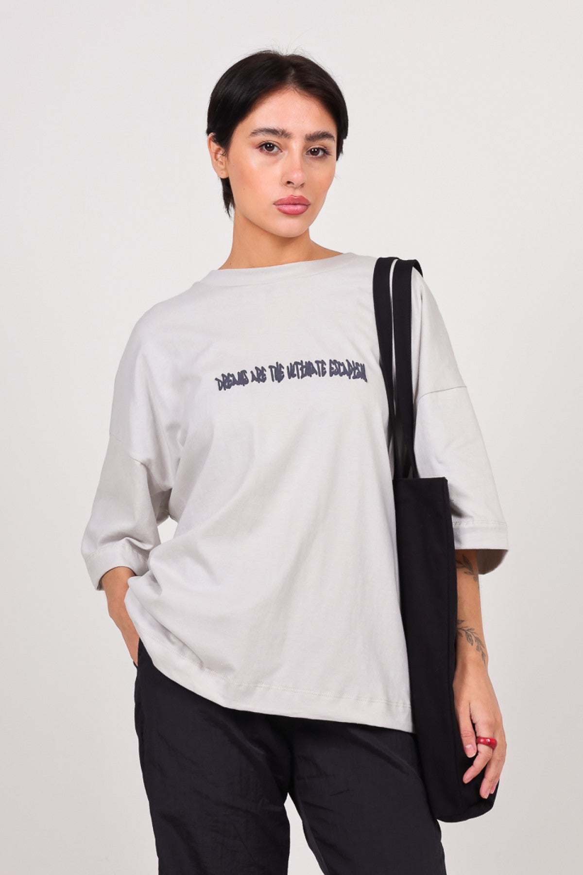 ESCAPISM Remera F349