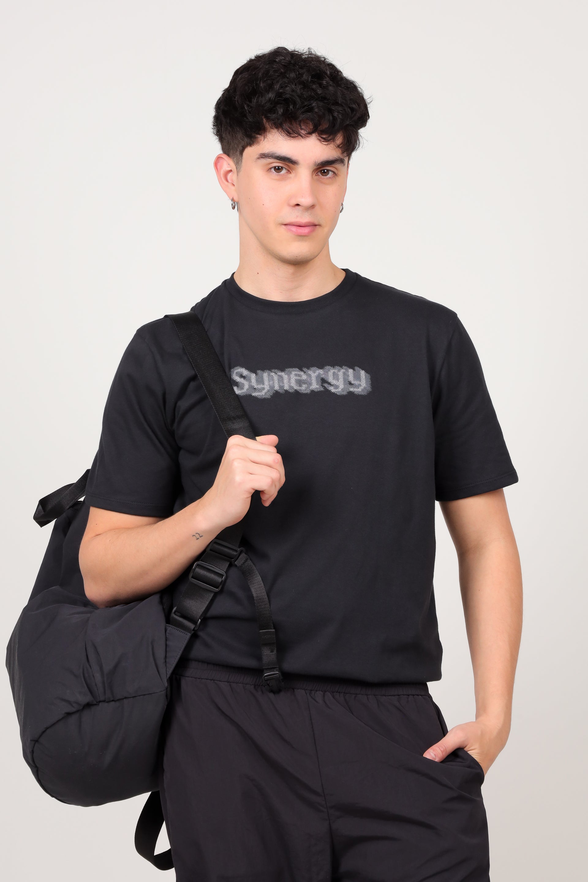 SYNERGY Remera F561